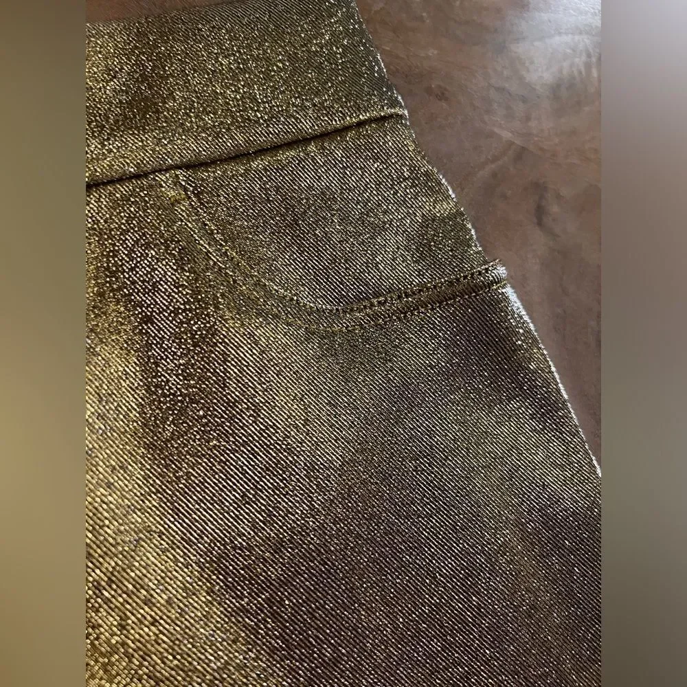 Dolce and Gabbana gold shorts size 38 (US2) - Picture 5 of 12